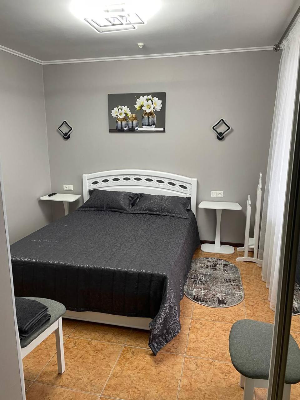 Hotel Золотий Лев à Zvenyhorodka Extérieur photo